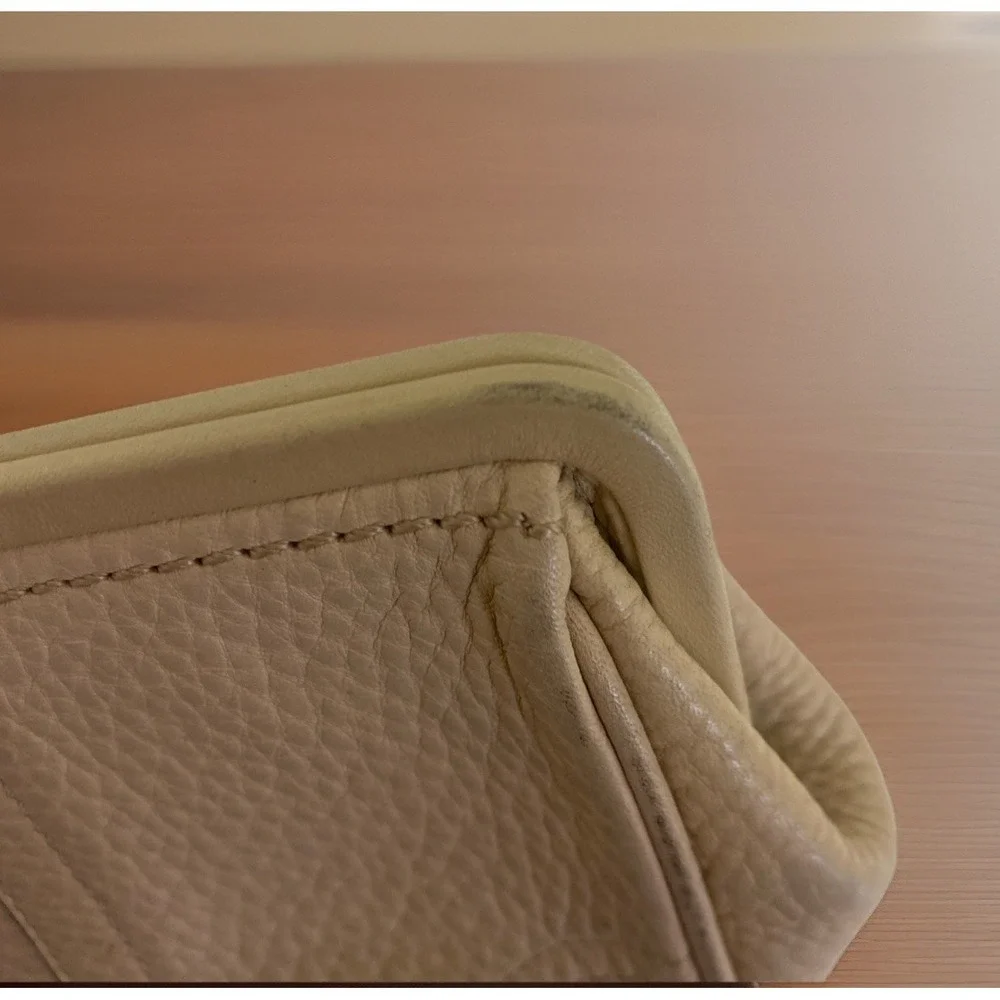 Vintage COACH Soho Kisslock Cosmetic Bag Purse Beige Pebbled Leather Y2K Read - Picture 5 of 7